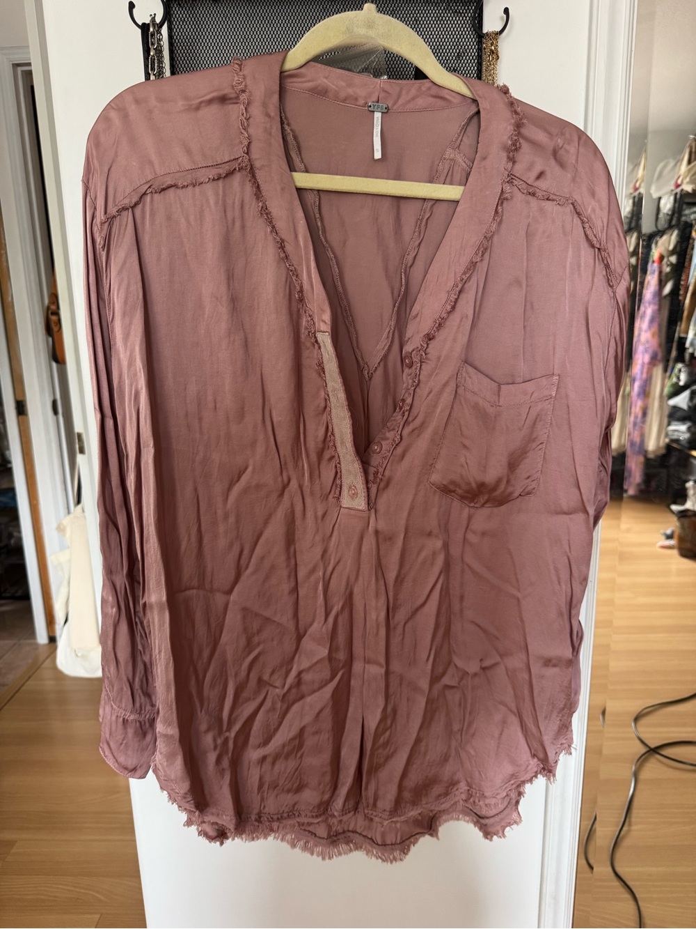 Relaxed V-Neck Blouse in Dusty Mauve